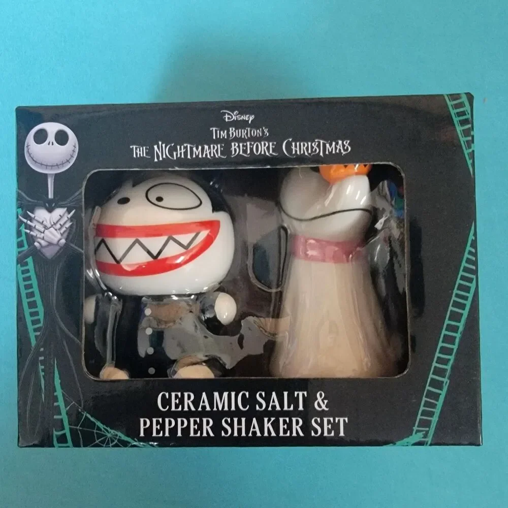 Disney The Nightmare Before Christmas Ceramic Salt & Pepper Shaker Set New